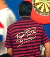 Dennis Markenzeichen: Sein Hemd