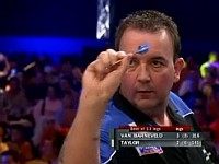 Phil taylor wirft seinen vierten tv 9 darter gegen raymond van barneveld 2007 05