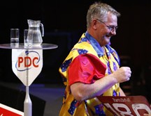 Der australier pat orreal spielt die vollstaendige pdc saison 2008 02 13