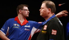 Barney bereitet sich zusammen mit james wade auf das world matchplay vor 2008 07