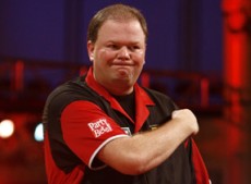 Raymond van barneveld macht erst einmal 2 monate turnierpause 2008 08