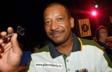 Charles losper qualifiziert sich wieder fuer die pdc weltmeisterschaft 2008 09