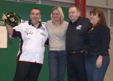 Phil taylor gewinnt die eddie cox memorial players championship 2009 01 17