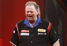 Raymond van barneveld im finale der pdc dart weltmeisterschaft 2009 2009 01 03