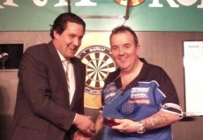 Phil taylor gewinnt auch die zweite players championship in nuland 2009 04