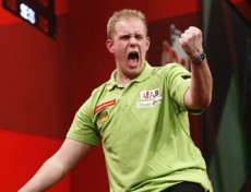 Michael van gerwen gewinnt das pro tour event in taunton 2009 04