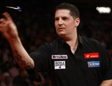 Gary anderson gewinnt seine erste pdc players championship 2009 05