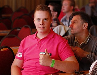 Pdc dutch darts masters 2012 ergebnisse vom 1 spieltag 2012 10