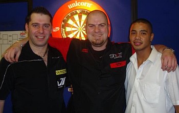Pdc q school 2013 jyhan artut sichert sich seine pro tour card 2013 01