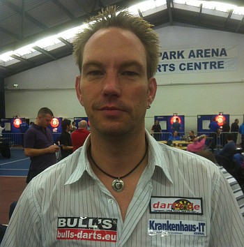 Pdc q school 2013 andree welge sichert sich ebenfalls eine pro tour card 2013 01