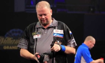 Grand slam of darts 2013 titelverteidiger raymond van barneveld ausgeschieden 2013 11