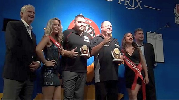 Finale european darts grand prix 2014 sindelfingen mervyn king gewinnt gegen michael smith 2014 09