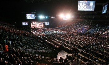 Gary anderson gewinnt die premier league darts 2015 2015 05 21