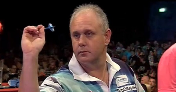 Players championship 5 ian white gewinnt mit whitewash gegen van gerwen in barnsley 2016 04 10