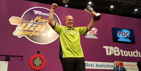 Michael van gerwen gewinnt perth darts masters 2016 und enttrohnt phil taylor in australien 2016 08 27