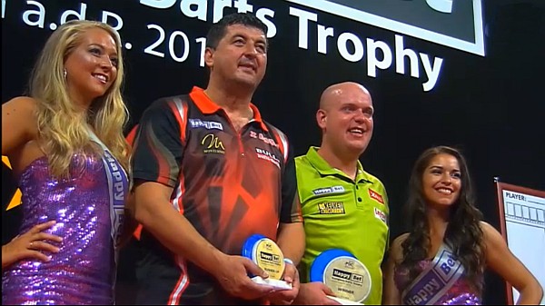 European darts trophy 2016 michael van gerwen gewinnt knapp gegen mensur suljovic 2016 09