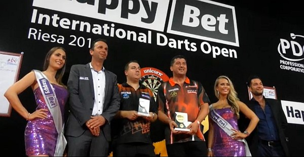 International darts open 2016 in riesa mensur suljovic gewinnt endlich sein erstes pdc turnier 2016 09 04