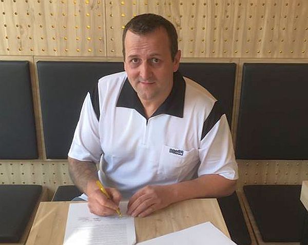 Zoran lerchbacher unterschreibt bei one80 2016 10 31