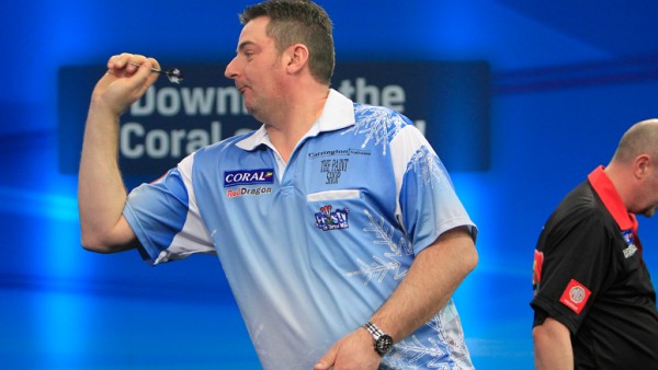 Pdpa world championship qualifier drei debuetanten und ein wiederholungstaeter schaffen den sprung in den ally pally 2016 11 28