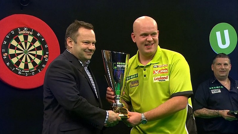 Pdc masters 2017 finaler spieltag michael van gerwen gelingt das masters triple 2017 01