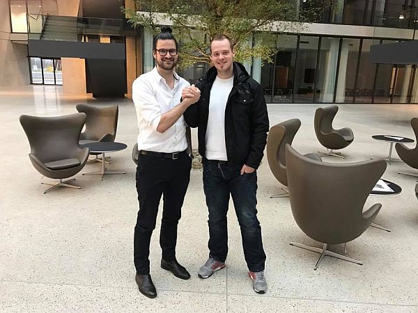 Max hopp verpflichtet einen manager 2017 02