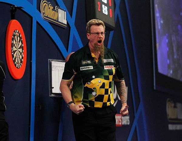 Uk open qualifier 2017 tag 2 whitlock siegt im finale ueber anderson van gerwen erneut geschlagen 2017 02