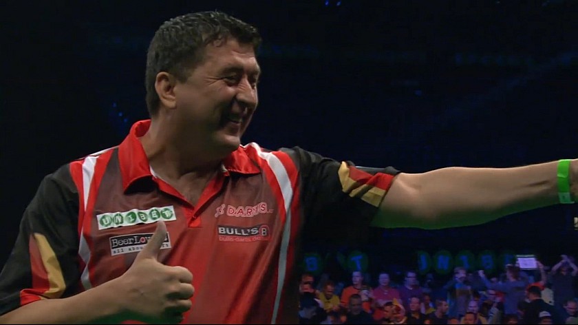 Gibraltar darts trophy 2017 achtelfinale suljovic erneut siegreich cross ebenfalls im viertelfinale 2017 05