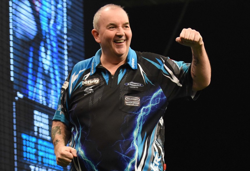 Premier league darts 2017 spieltag 14 taylor bezwingt mvg im gigantenduell anderson fixiert halbfinale 2017 05 04