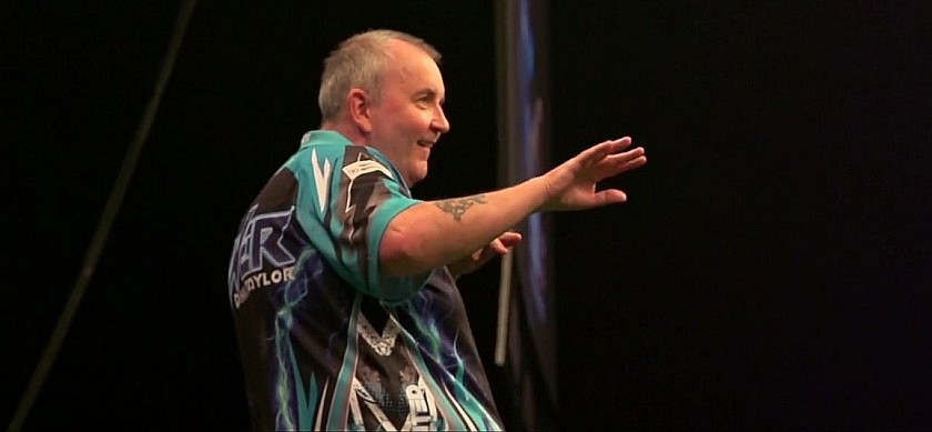 Premier league darts 2017 15 spieltag van gerwen wright taylor und anderson erreichen play offs 2017 05 11