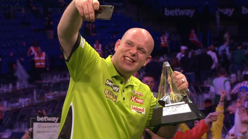 Michael van gerwen gewinnt premier league darts 2017 2017 05 18