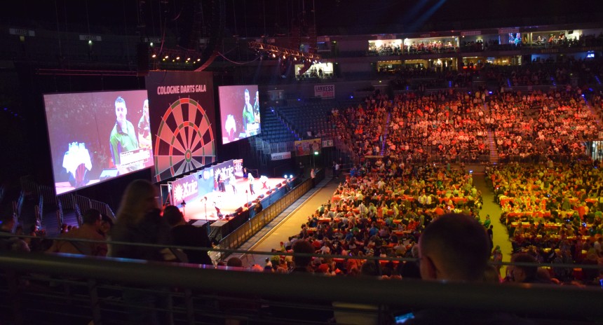 Nachbericht cologne darts gala 2017 mvg gewinnt die groesste darts party europas wright mit 9 darter 2017 11
