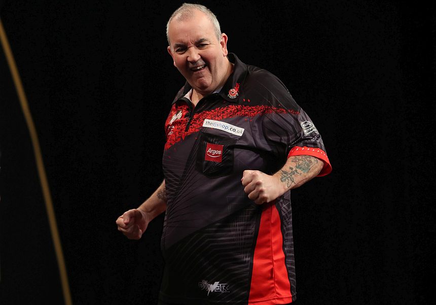 Grand slam 2017 tag 8 taylor mit machtdemonstration van gerwen kaempft cross nieder 2017 11 18