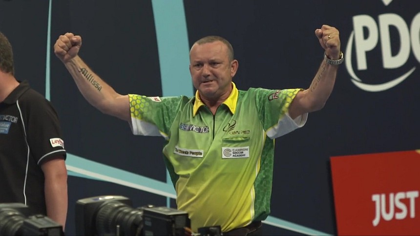 Grand slam 2017 tag 4 taylor unterliegt wade darren webster siegt im 9 dart shootout 2017 11 15