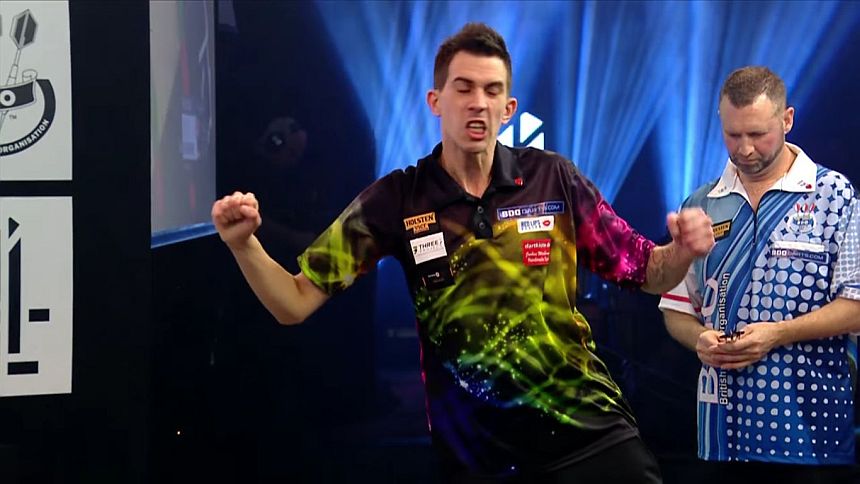 Bdo wm 2018 tag 3 michael unterbuchner siegt in thriller 2018 01 08