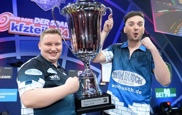 Martin schindler marcel scorpion gewinnen zweite ausgabe der promi darts wm 2018 01 07