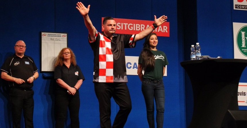 Q school 2018 hildesheim tag 2 robbe gewinnt tourcard holz im halbfinale 2018 01 19