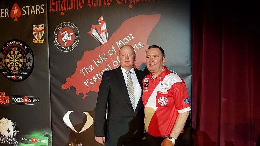 Isle of man darts festival 2018 favoritensiege in douglas 2018 03