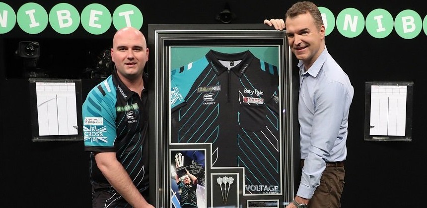 Einmaliges stueck dart geschichte fuer guten zweck zu ersteigern 2018 05