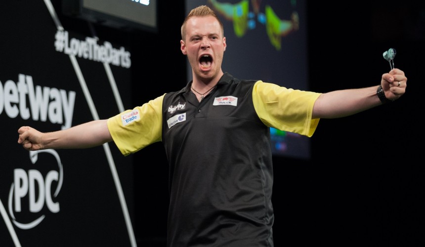 Gibraltar darts trophy hopp mit whitewash in runde 2 2018 06