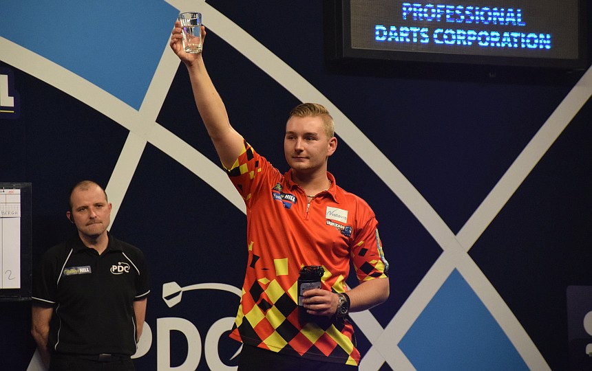 Development tour humphries van peer van den bergh und evetts triumphieren 2018 11 05