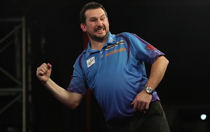 Grand slam unterbuchner weiter im rennen clayton schockt van gerwen 2018 11