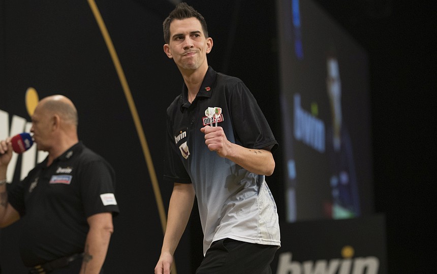 Grand slam unterbuchner kaempft sich ins achtelfinale barney scheitert 2018 11 13