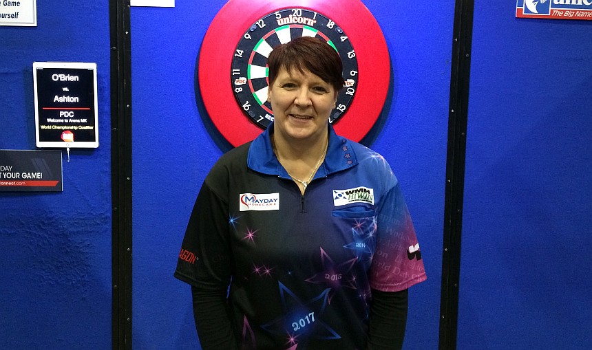 Lisa ashton als zweite dame fuer pdc weltmeisterschaft qualifiziert 2018 11
