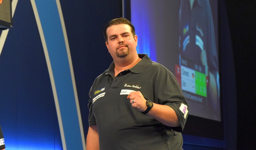 Dart wm 2019 clemens souveraen in runde 2 chisnall uebersteht krimi 2018 12 16