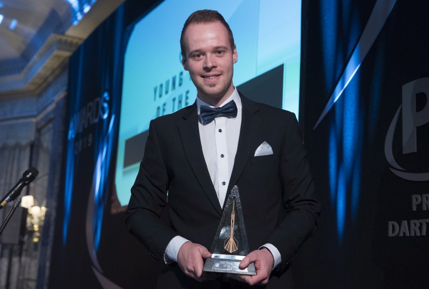 Pdc awards dinner hopp ist young player des jahres mvg raeumt ab 2019 01