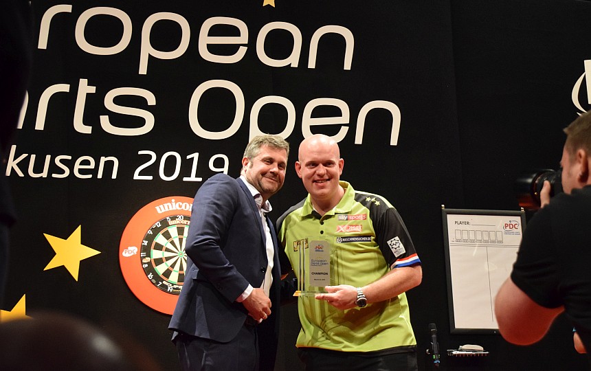 Van gerwen gewinnt european tour auftakt und wirft 9 darter 2019 03 24