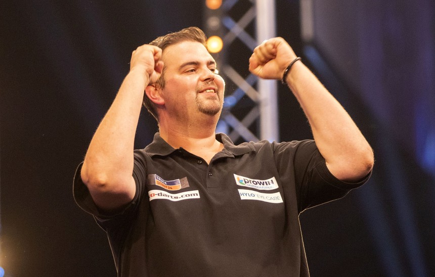 European darts matchplay clemens fuehrt deutsches trio in runde 2 2019 09 06