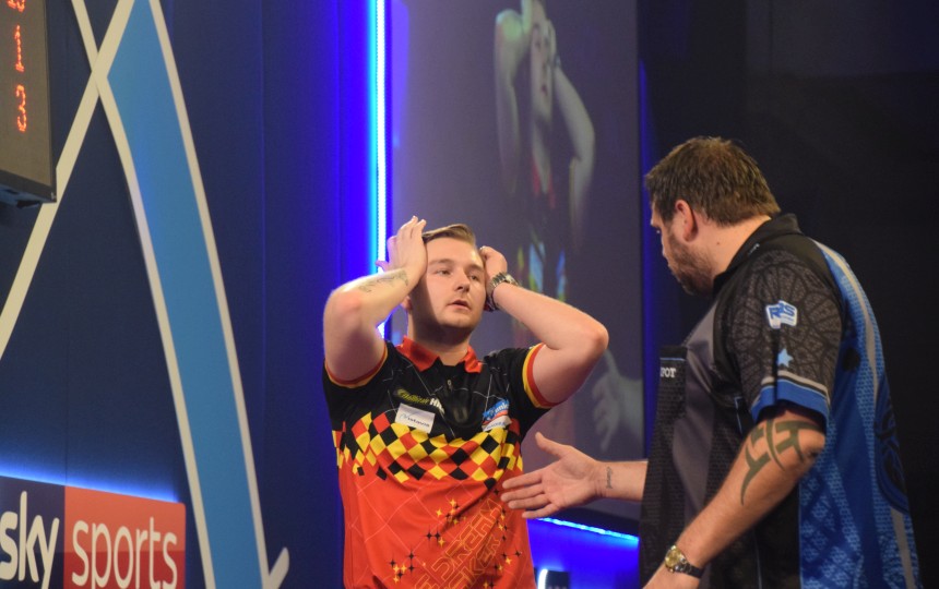 Dart wm 2020 van den bergh dreht match gegen lewis 2019 12 28