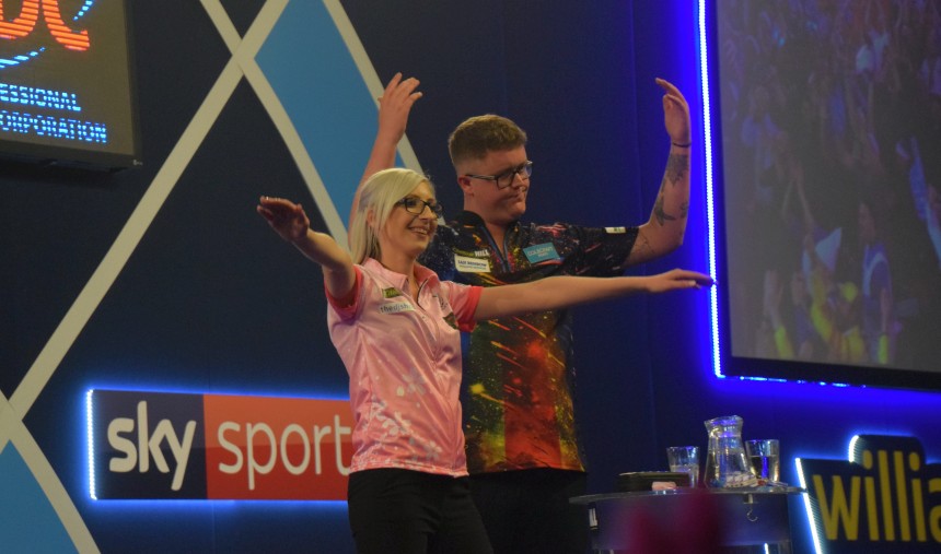 Dart wm 2020 fallon sherrock schreibt dartgeschichte 2019 12