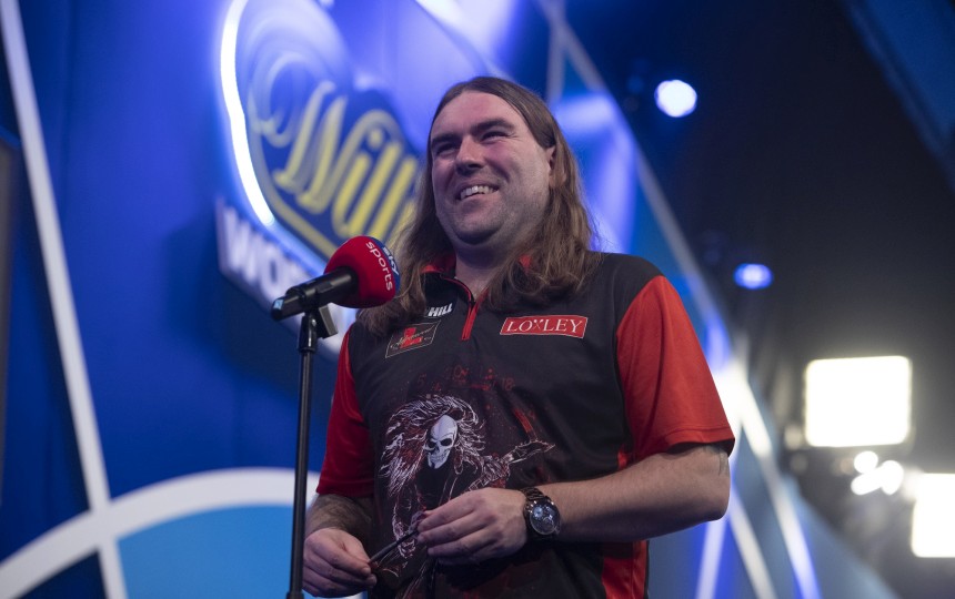 Dart wm 2021 searle schmeisst de zwaan raus clayton stolpert ueber ziellinie 2020 12